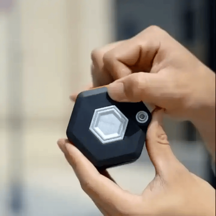 THE FOLDABLE LOCK THAT DOESN'T FOLD UNDER PRESSURE